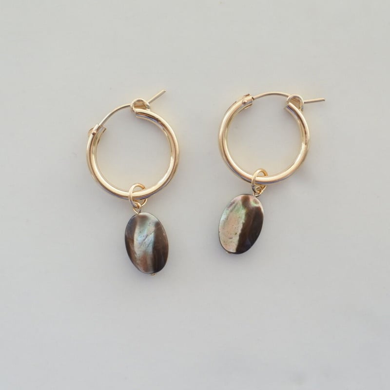 Ｇちゃん ♦︎14kgfブラウンマザーオブパールフラワーカービングピアス Gちゃん様専用☆14kgf Gちゃん ♦︎14kgfブラウンマザーオブパール