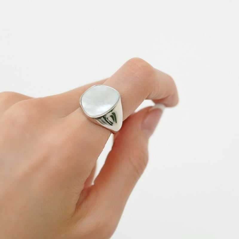 マザーオブパールリング | LAROIS