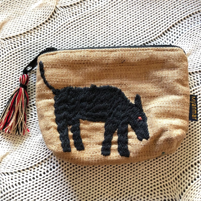 ナガ族手刺繍 アニマルポーチ（小）犬 | Padaukパダウ