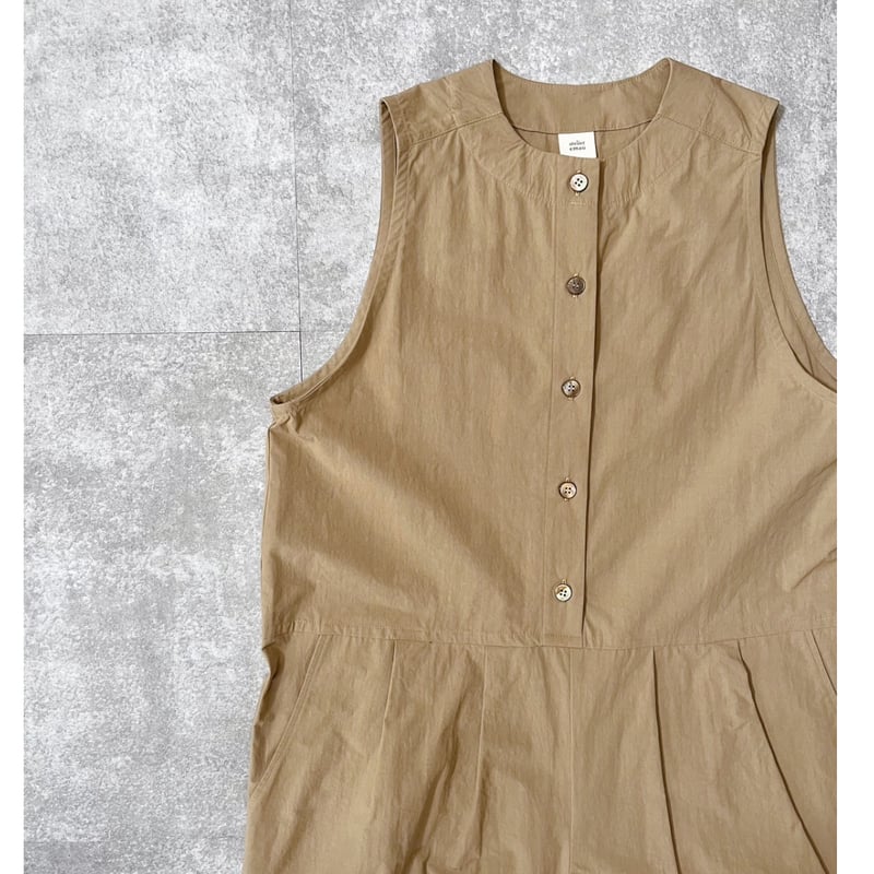 美品　atelier emau アトリエエマウ　リボンサロペット　カーキ 美品 atelier emau アトリエエマウ リボンサロペット カーキ