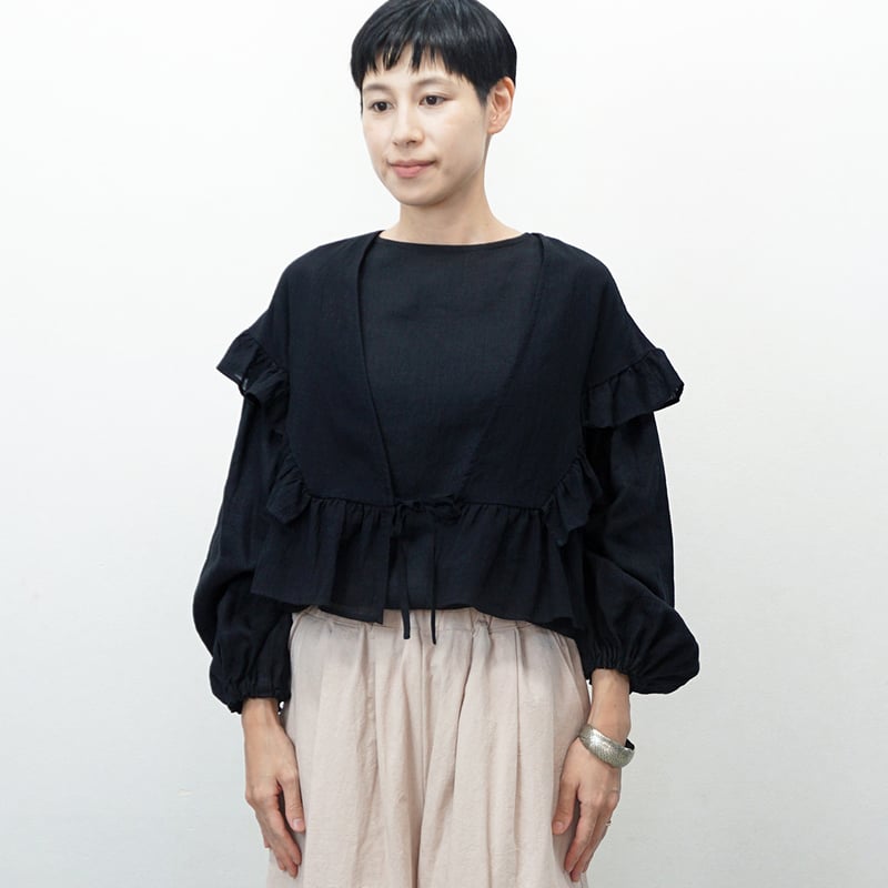 atelier emau アトリエエマウ クリオネフリルベスト 白 クリオネフリルベスト | atelier emau