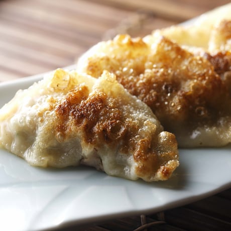 【冷凍】焼餃子／水餃子　８個入