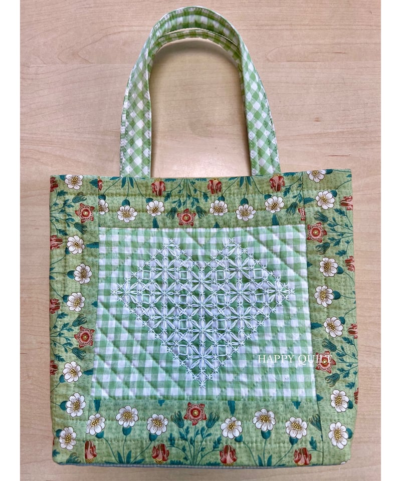 438.【キット】スイス刺繍のバッグwith BEST OF MORRIS