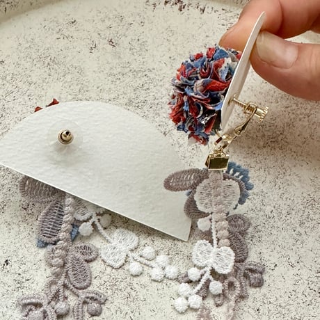 エコたま×レースのタッセル　片耳ピアス ホワイト系
