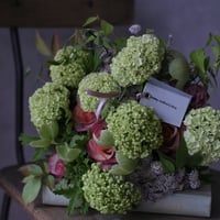 【記念日・誕生日・ギフト・ご自分への癒しに】  【季節のお花のブーケS】
