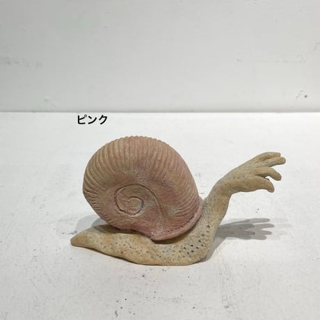 舞踏家・点滅陶芸作品「マイマイ」