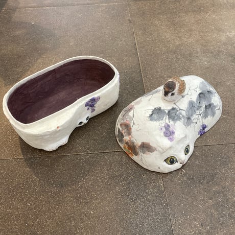 林湜和の張り子作品「山ぶどう」