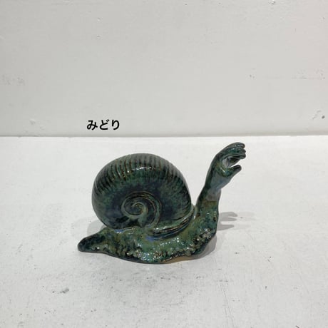 舞踏家・点滅陶芸作品「マイマイ」