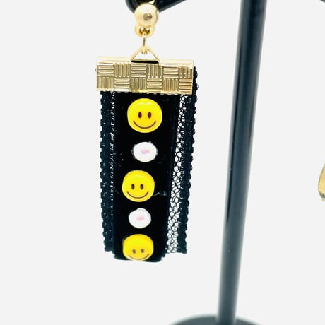 アシメトリーピアス(スマイル／チャーム)16871-02-999