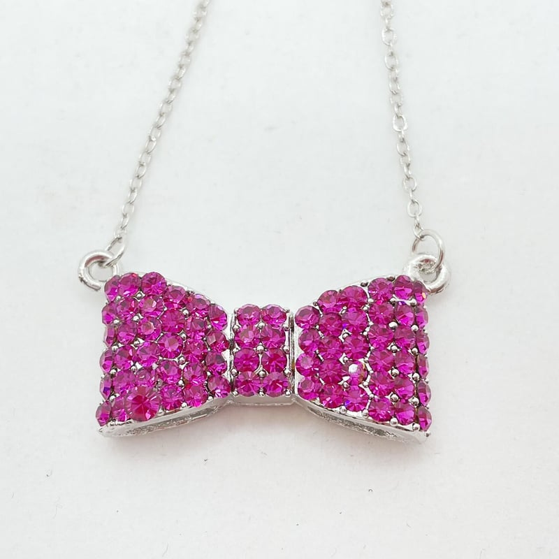 カナミビジュー✩ネックレス 〜キラキラリボン カナミビジュー✩ネックレス 〜キラキラリボン カナミビジュー