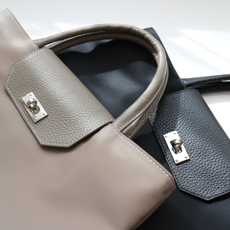 【 𝑟𝑖𝑐ℎ𝑒𝑠𝑠𝑒トートS】  グレージュ×シルバー金具