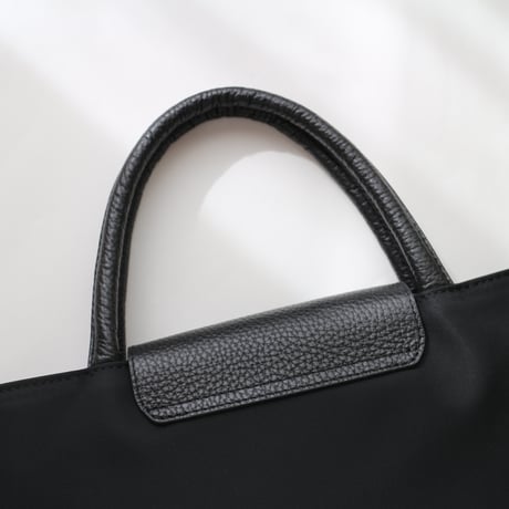 【 𝑟𝑖𝑐ℎ𝑒𝑠𝑠𝑒トートM】ブラック×ゴールド金具