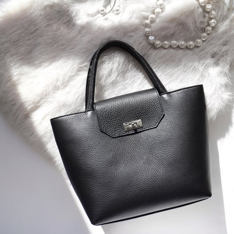 【 𝑟𝑖𝑐ℎ𝑒𝑠𝑠𝑒レザートートS】  ブラック×シルバー金具