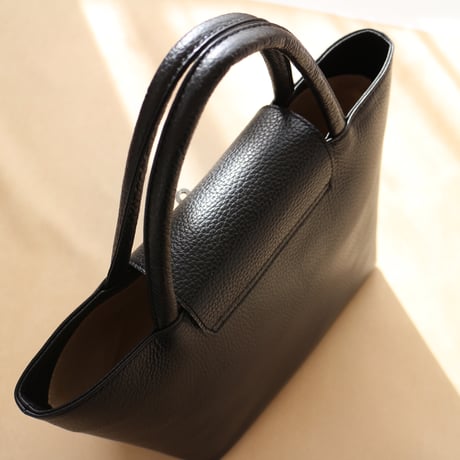 【 𝑟𝑖𝑐ℎ𝑒𝑠𝑠𝑒レザートートS】  ブラック×シルバー金具