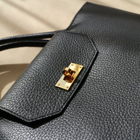 【 𝑟𝑖𝑐ℎ𝑒𝑠𝑠𝑒レザートートS】  ブラック×ゴールド金具