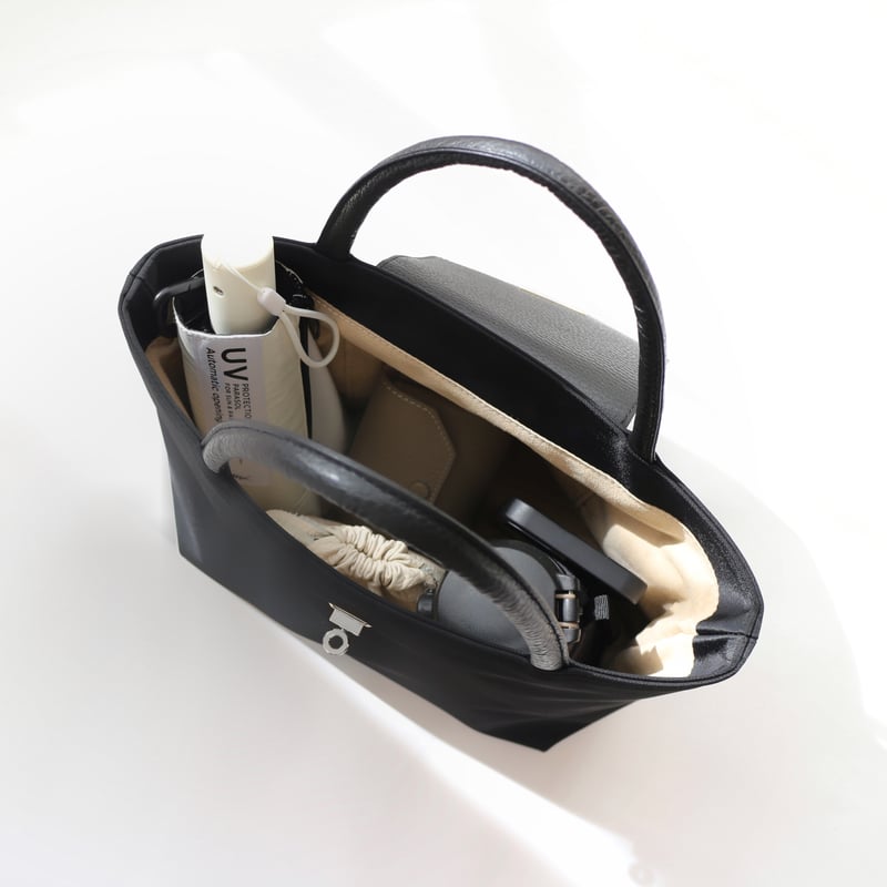 𝑟𝑖𝑐ℎ𝑒𝑠𝑠𝑒トートS】 ブラック×シルバー金具 | CHARME