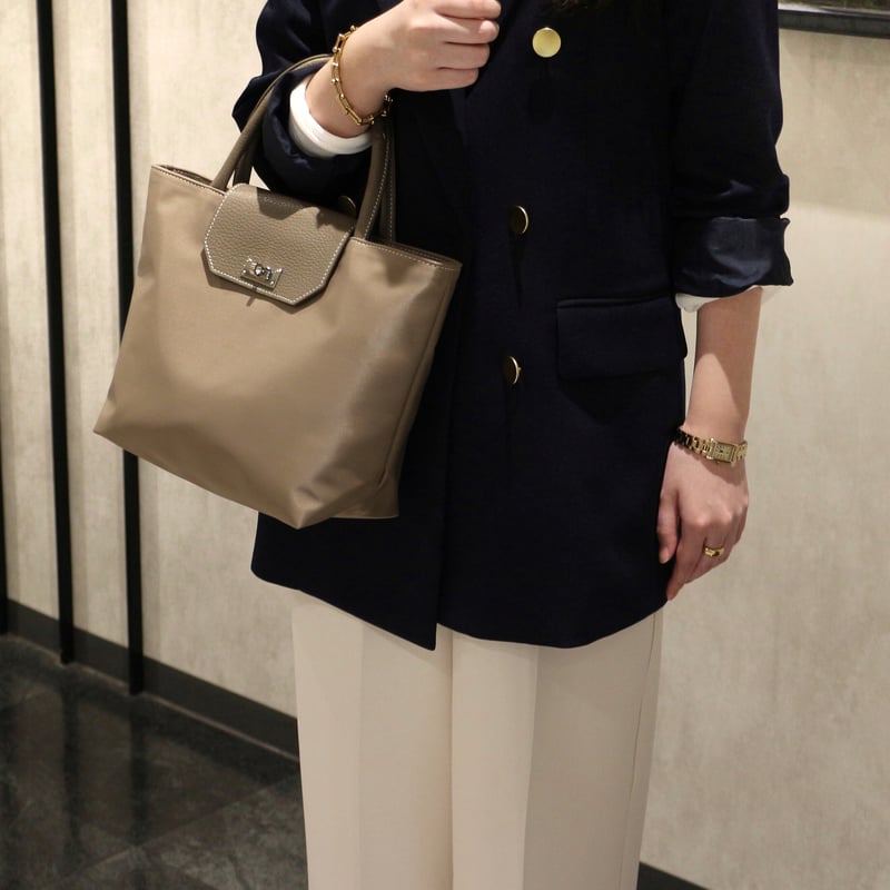 𝑟𝑖𝑐ℎ𝑒𝑠𝑠𝑒トートS】 グレージュ×シルバー金具 | CHARME 