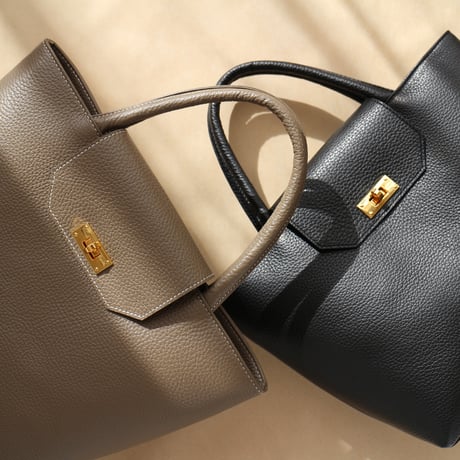 【 𝑟𝑖𝑐ℎ𝑒𝑠𝑠𝑒レザートートS】  エトープ×ゴールド金具