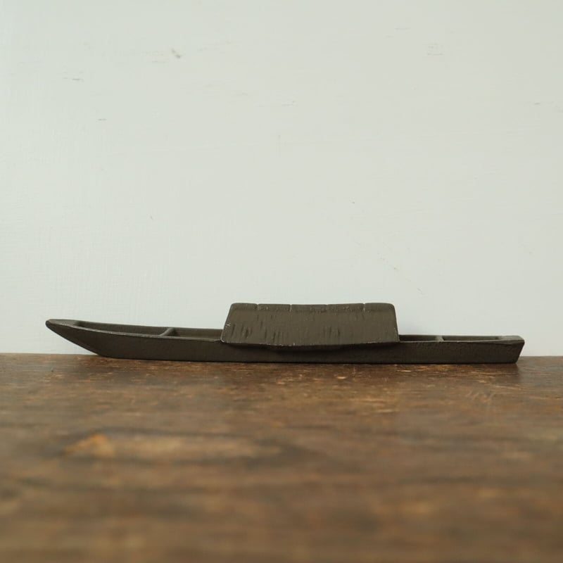A050 文鎮 栗崎 天明鋳物 屋形舟 | 書道具の店 KOKIHI.