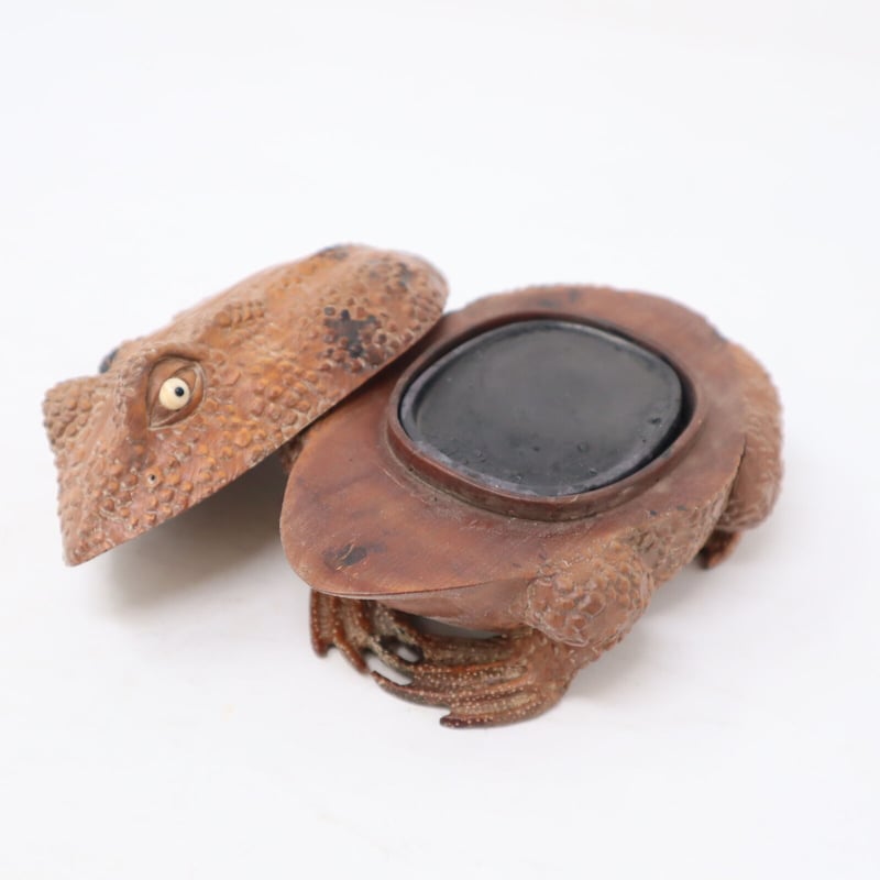 硯蛙の彫刻