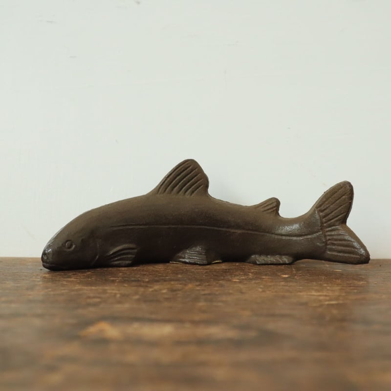 A048【文鎮】栗崎 天明鋳物 魚 | 書道具の店 KOKIHI.