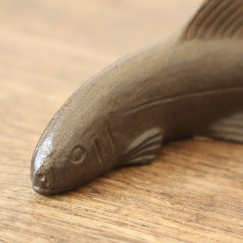 A048【文鎮】栗崎 天明鋳物 魚 | 書道具の店 KOKIHI.