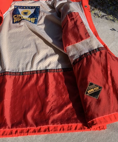 90s Clesse Plumini GORE TEX mountain jacket