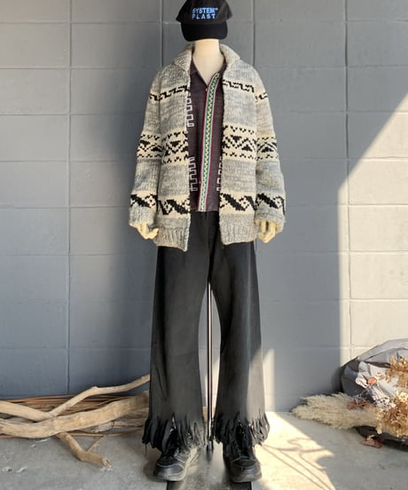 COWICHAN SWEATER GRAY
