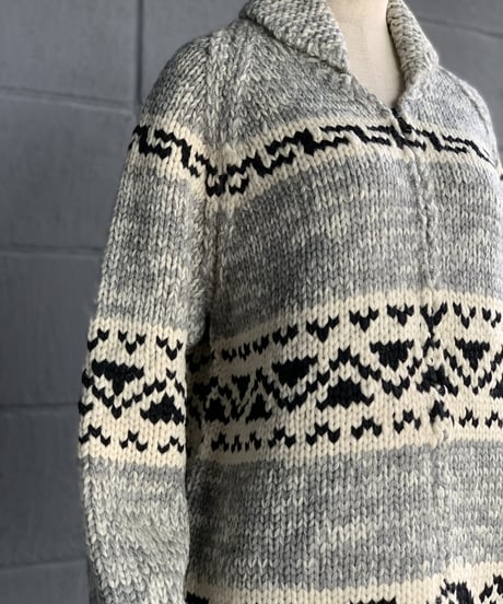 COWICHAN SWEATER GRAY