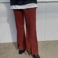 スリット入りフレアパンツ
