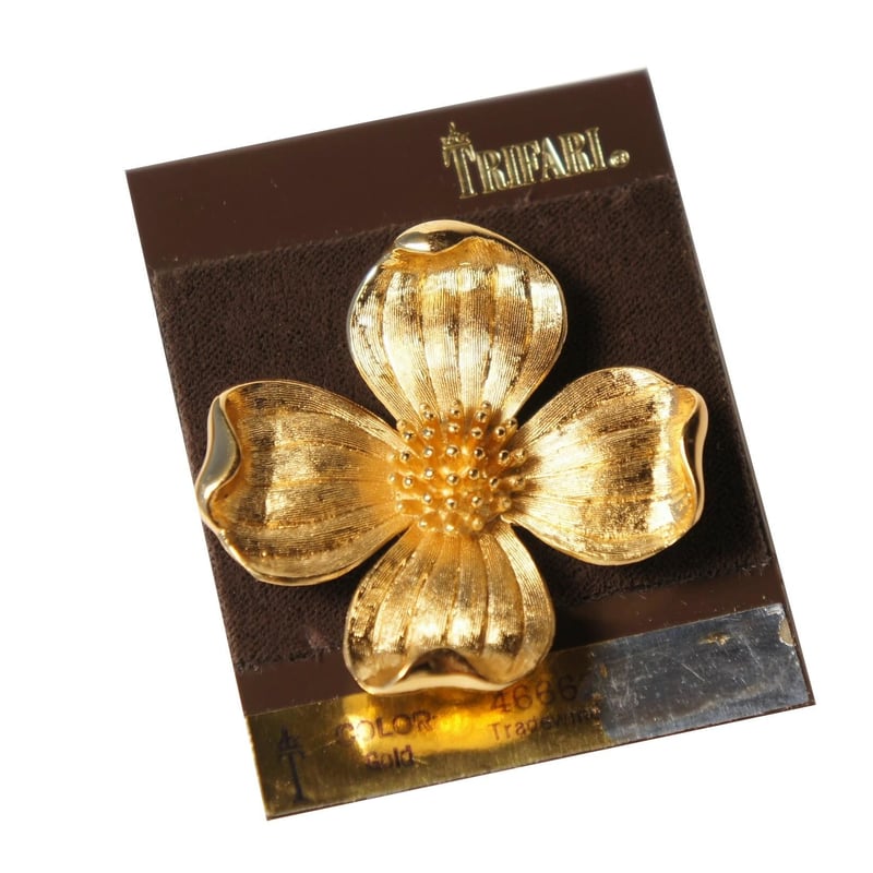 ヴィンテージ TRIFARI トリファリ 花みずき ハナミズキ ブローチ ヴィンテージ TRIFARI トリファリ 花みずき ハナミズキ ブローチ