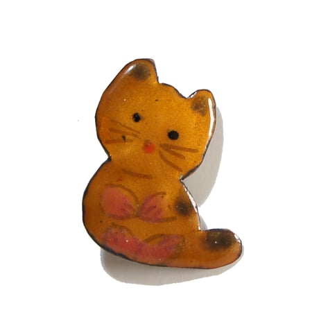 日本製 七宝焼 子猫　ブローチ　七宝焼き　子ねこ