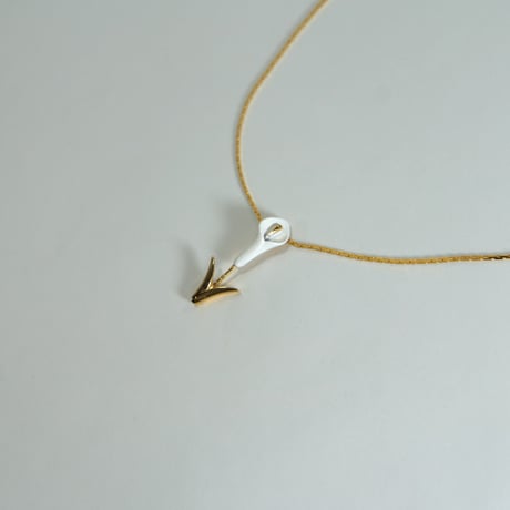 ピアス＆ペンダント カラー 水芭蕉 フラワー ペンダント ネックレス  Trifari トリファリ  TRIFARI アンティーク　SNT00034ET00029