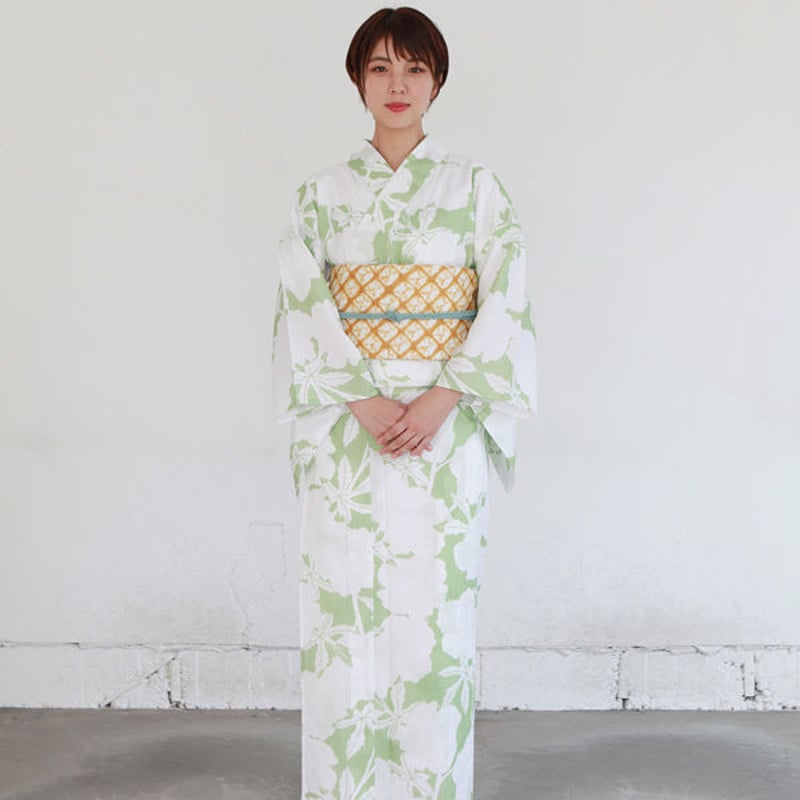 【Q3210】Ｓお仕立て上がり綿浴衣　薄黄緑色地に花柄　総絞り Q3210】Sお仕立て上がり綿浴衣 薄黄緑色地に花柄 総絞り