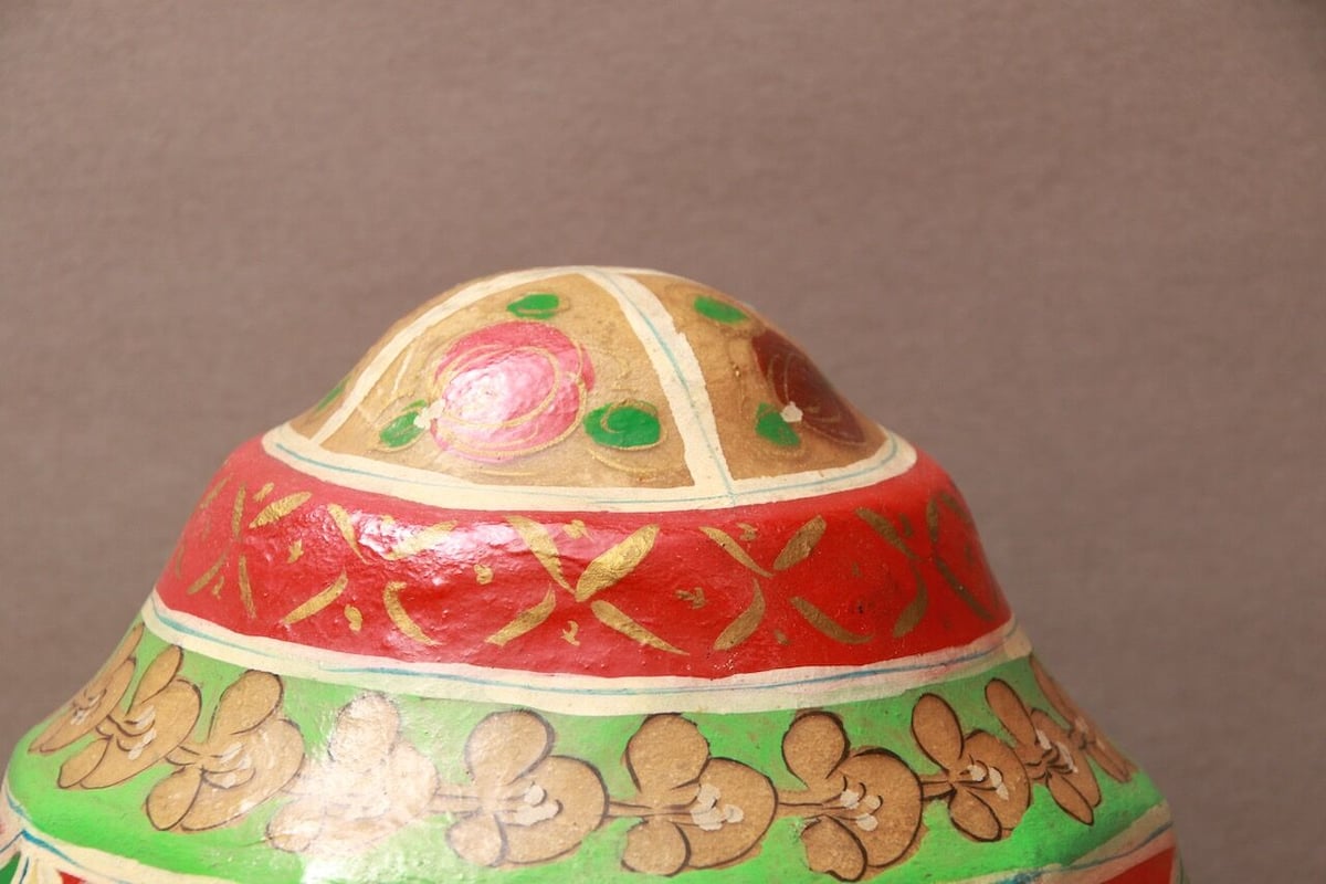 アンティークランプ パキスタン土産 パキスタンのキャメルランプ 今回は珍しく柄付きのものを入れてみまし