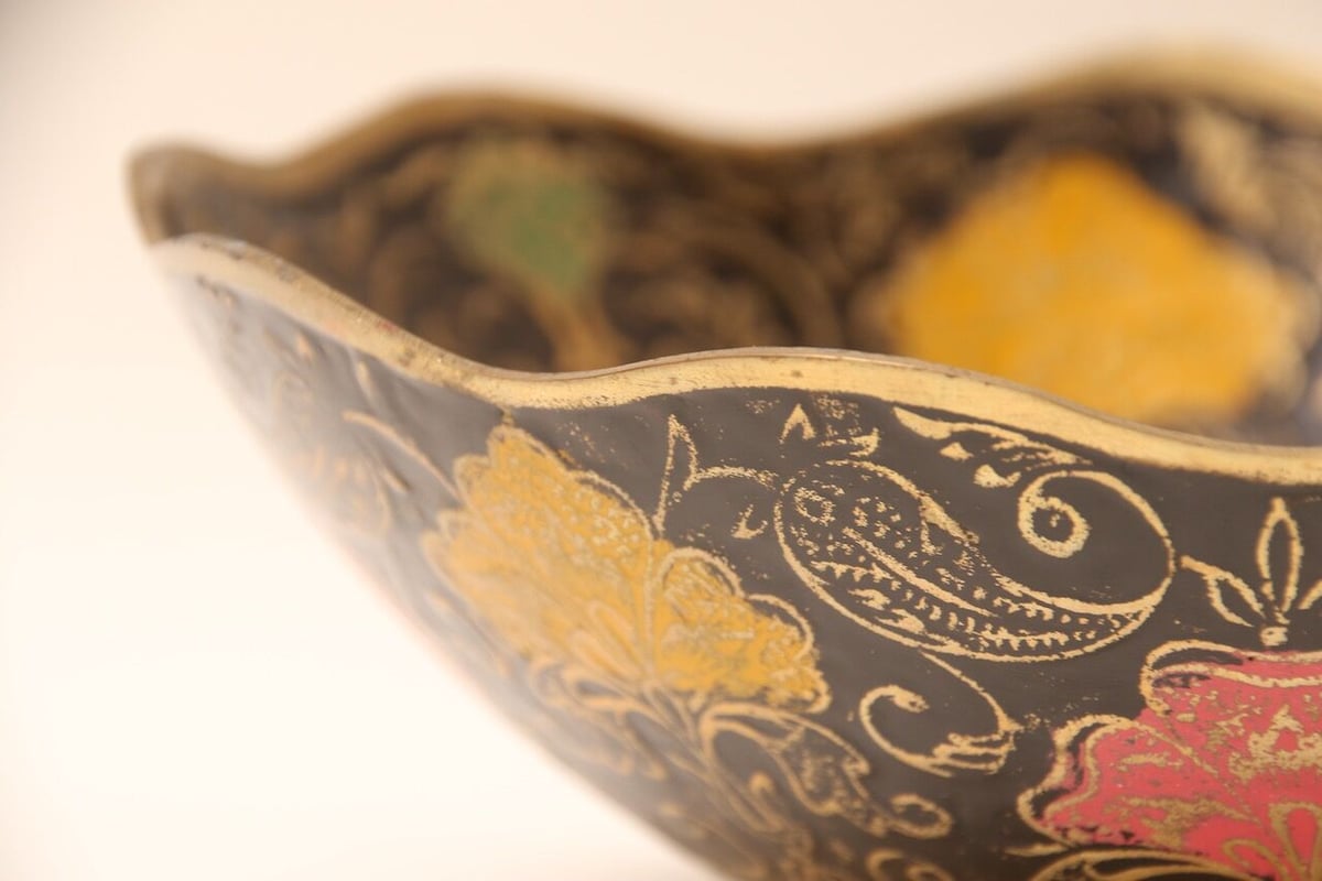 レトロ/真鍮/絵皿/金属製/インド/黒/彫刻/飾り皿/皿/模様 レトロ/真鍮/絵皿/金属製/インド/黒/彫刻/飾り皿/皿/模様
