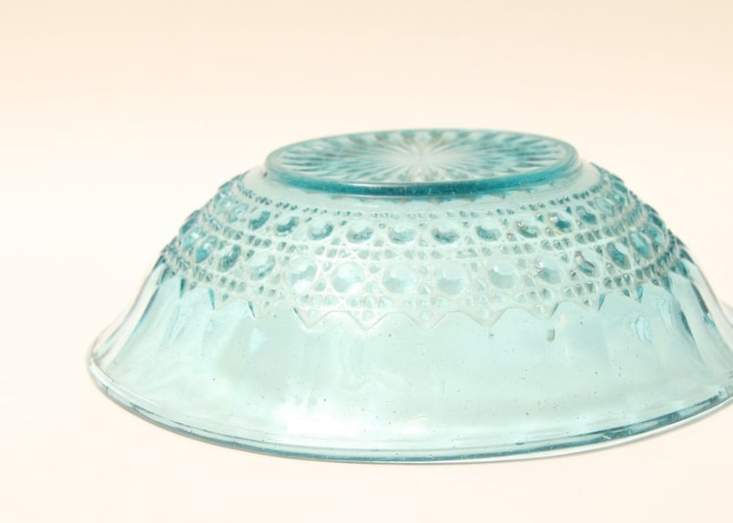 昭和レトロ/ガラス皿/気泡/お皿/歪/レトロ/プレス皿/古道具