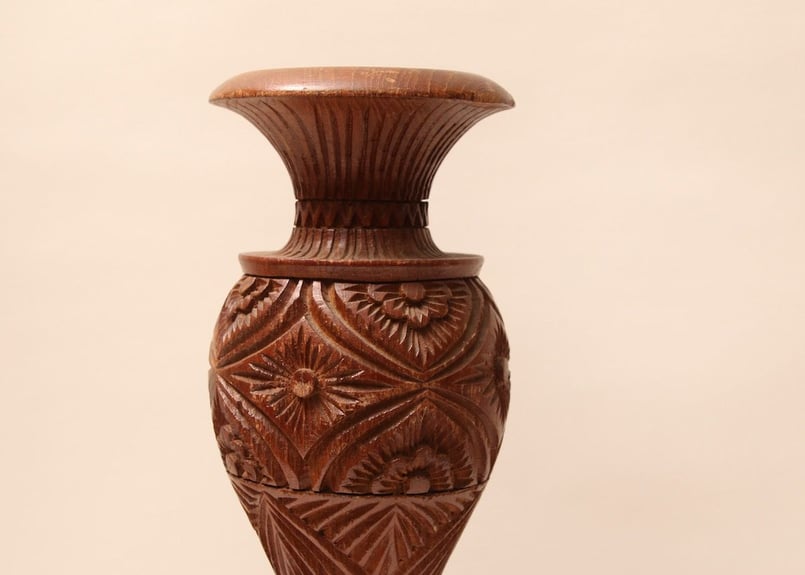 アンティーク　赤い木製彫刻花瓶 アンティーク 赤い木製彫刻花瓶