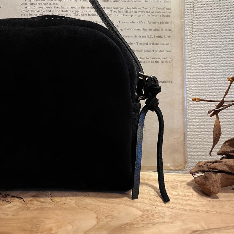 kudu革ポシェット kudu革スエードポシェット 黒ポシェット kudu