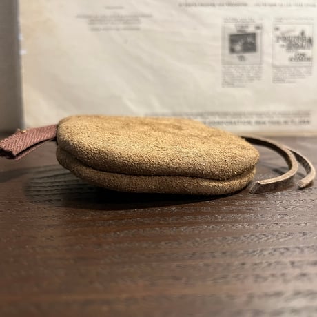 小さな小物入れ　スモールポーチ　可愛いポーチ　カフェオレ色のポーチ　クードゥーレザー／Lot#154