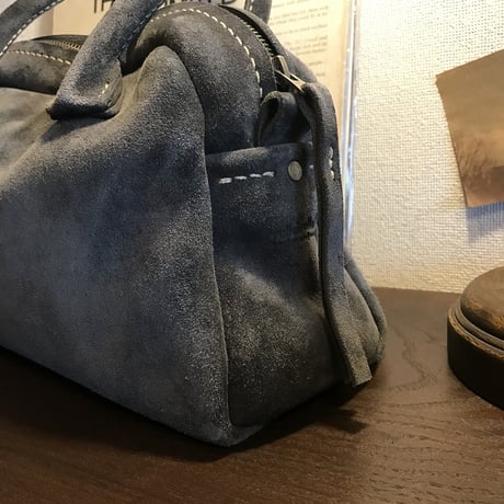 Handbag 303. (Gray/suede/kudu)Lot#079