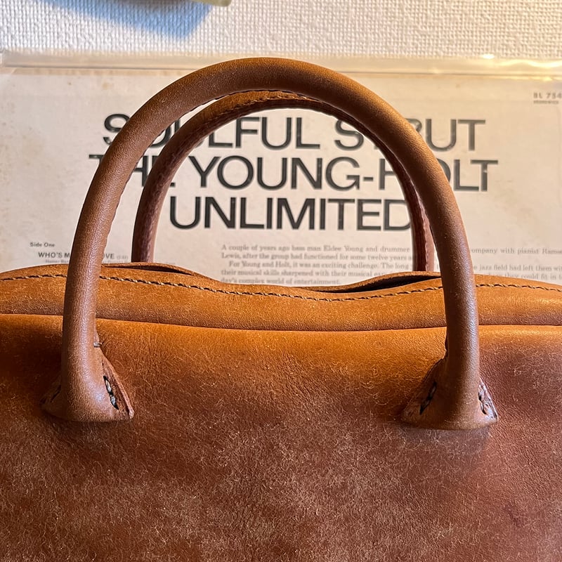 RUFFOオールレザーバック プエブロレザーバッグ プエブロレザーハンドバッグ Handbag(Cognac