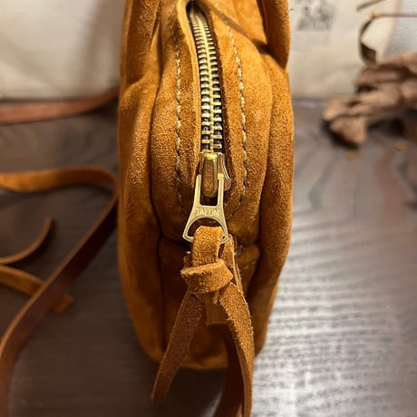 kudu革ポシェット　kudu革スエードポシェット　キャメル色ポシェット　kuduポシェット／ Lot#198