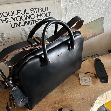 クロムエクセルレザーバッグ Shoulderbag (Black/Chromexcel)Lot#320