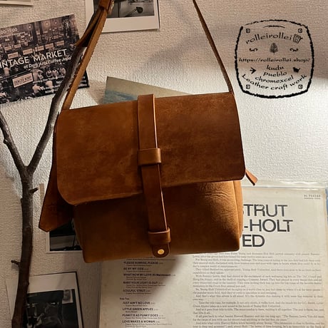 ミディアムバッグ　ミディアムショルダーバッグ　本革ハンドバッグ　プエブロレザーバッグ　Shoulderbag medium(Cognac/pueblo)Lot#254