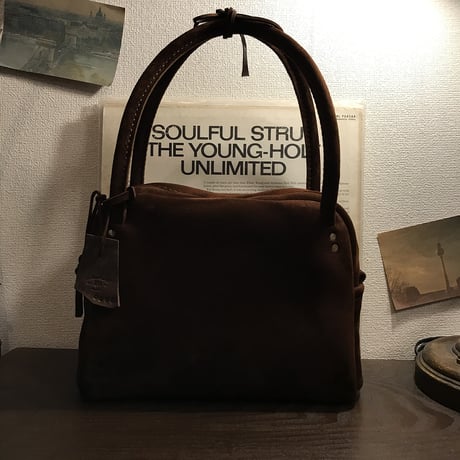 kudu革ショルダーバッグ　kudu革セミショルダー　kudu革バッグ 　チョコレート色のバッグ　Lot#151