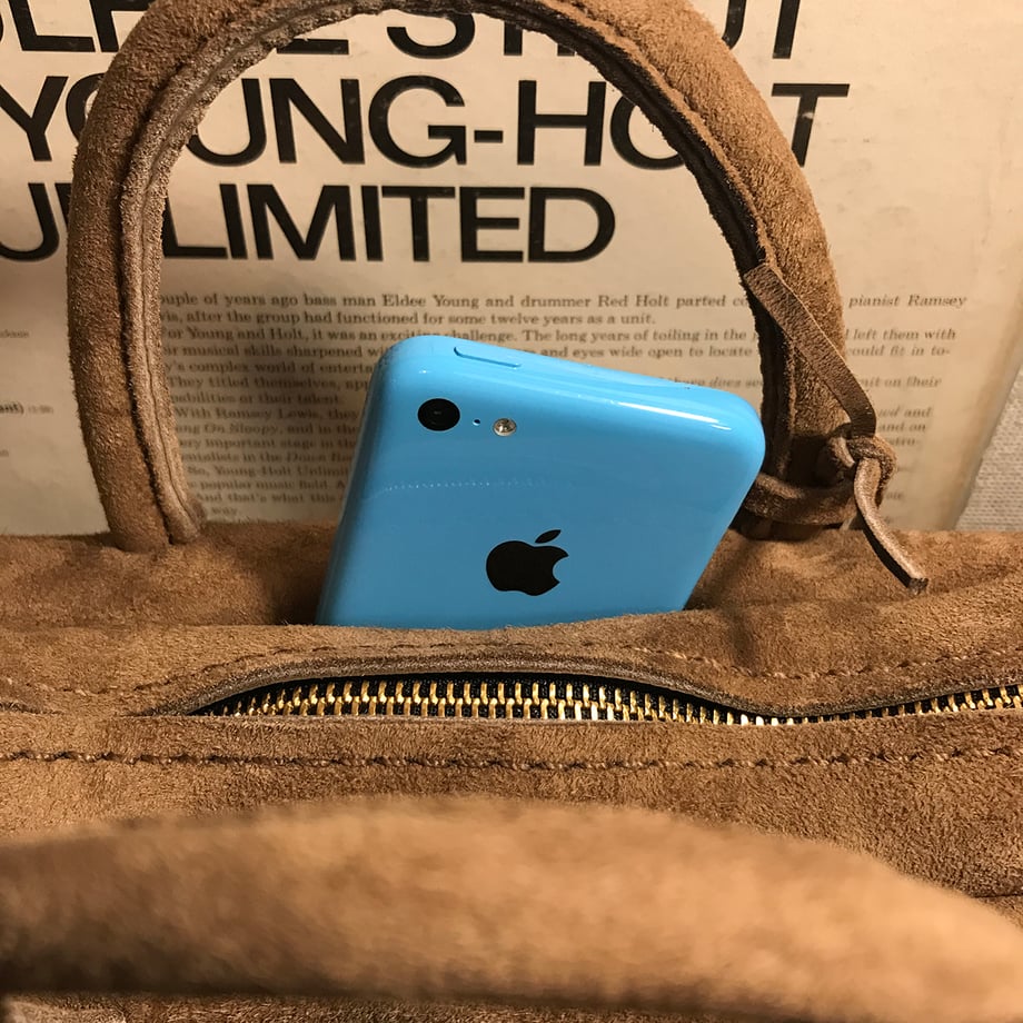 655d1374e7c5ab07c4aa9126