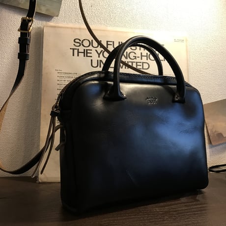 Shoulderbag 303. (Black/Chromexcel)Lot#113