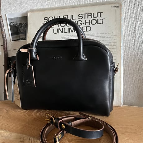 クロムエクセルレザーバッグ Shoulderbag / Handbag (Black/Chromexcel)Lot#323