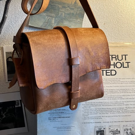 本革ショルダーバッグ　プエブロレザーバッグ　Shoulderbag medium(Cognac/Pueblo)Lot#252 オーダー制作